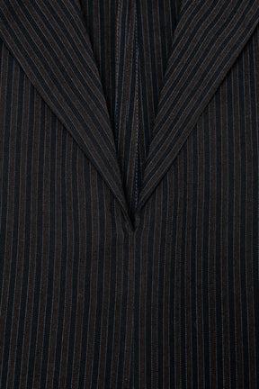 Gestreiftes asymmetrisches Oberteil