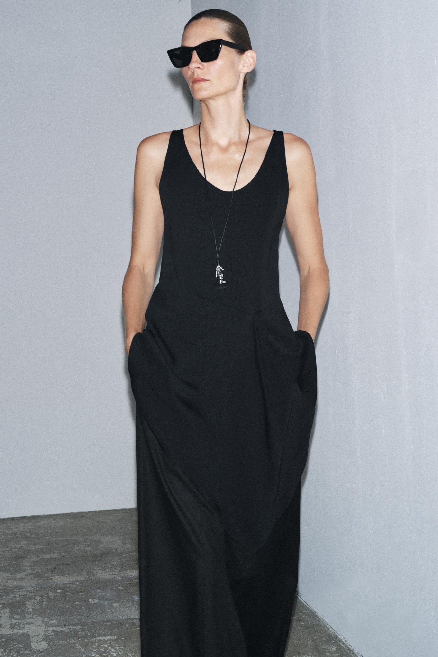 ASYMMETRISCHES MODE-TOP