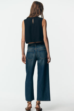 Hochtaillierte Culottes-Jeans mit Gürtel