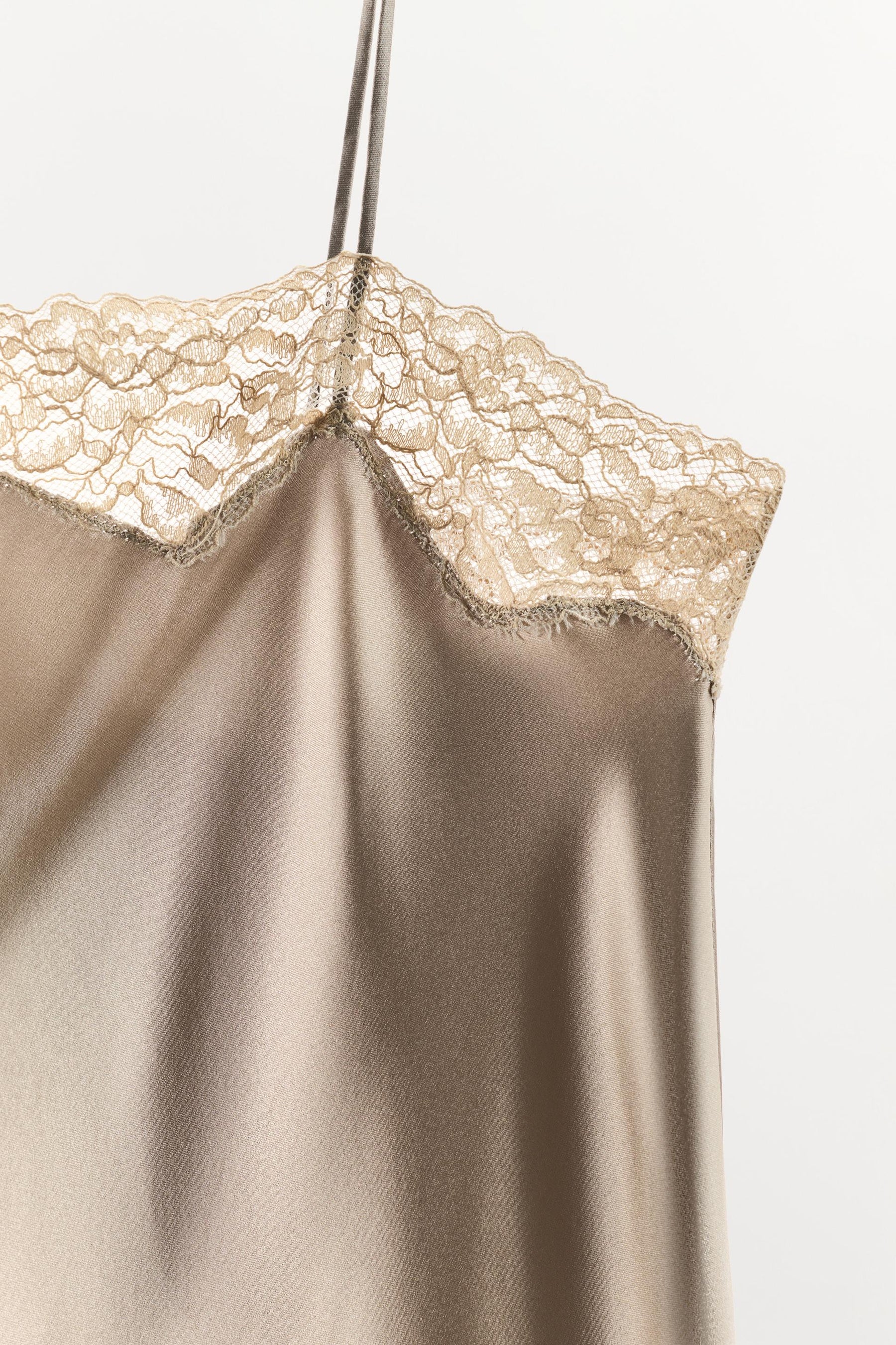 SPITZEN-CAMISOLE-KLEID