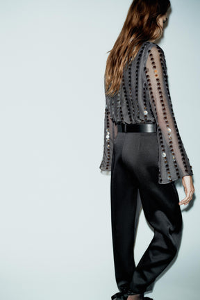 Satinhose mit Gürtel