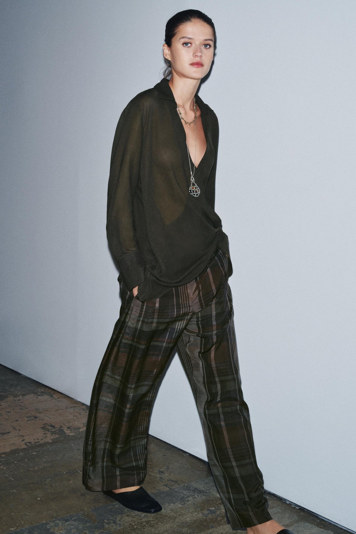 Asymmetrisches Oberteil aus Wollmischung