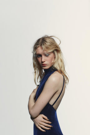 LONG BACKLESS DRESS - Image 2