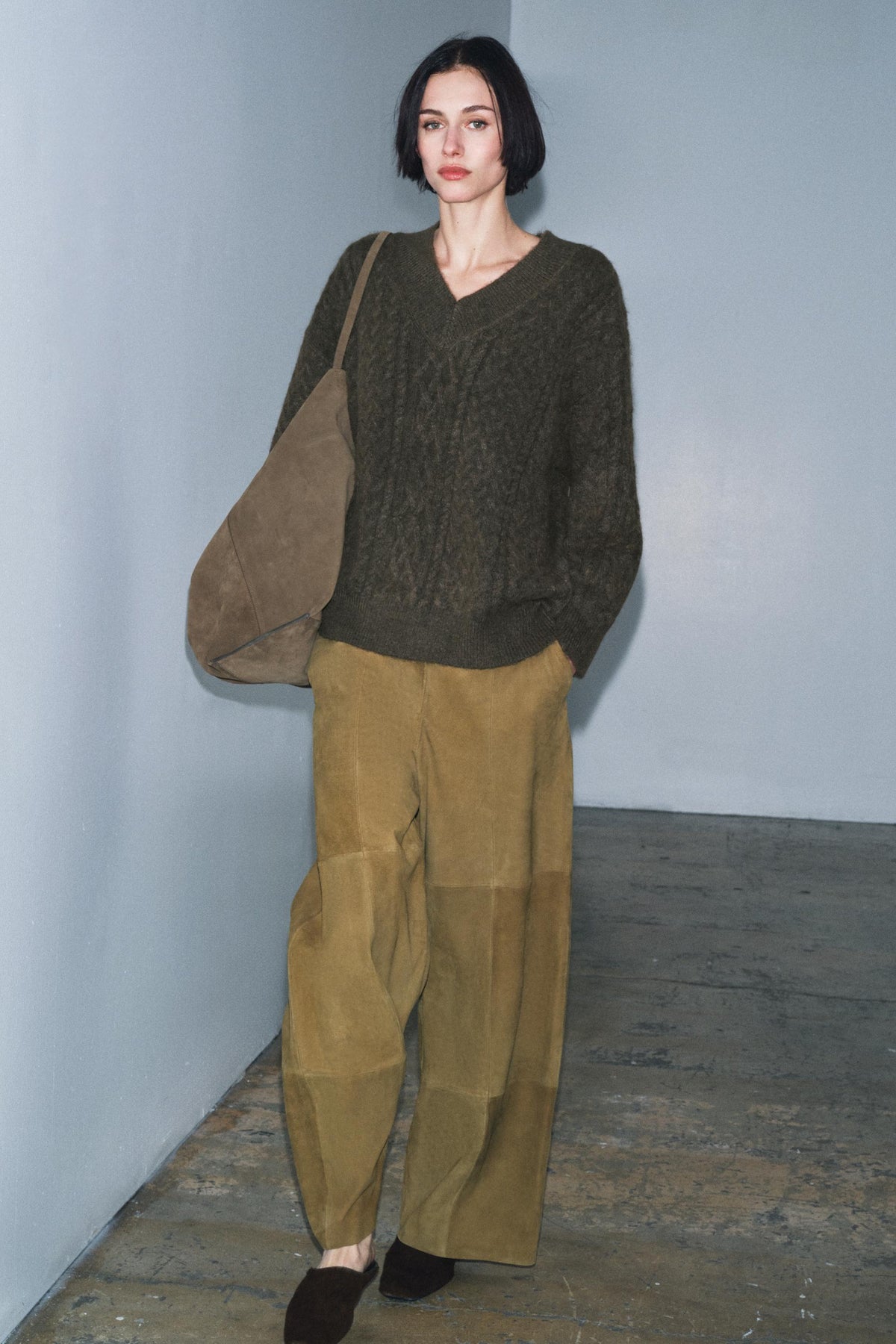OVERSIZED CABLE KNIT JUMPER - Image 1