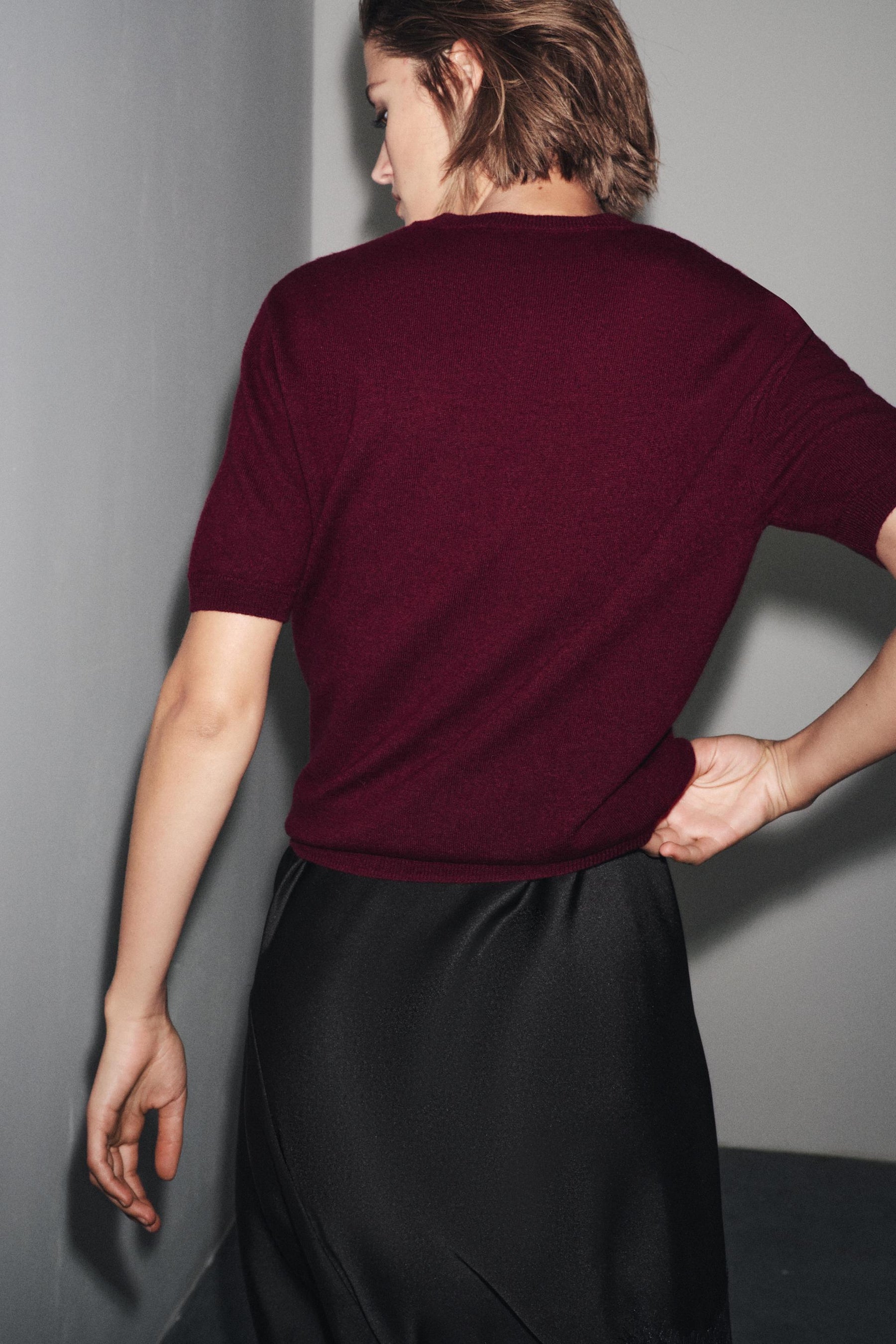 Kurzer Wollstrickpullover