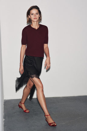 Kurzer Wollstrickpullover