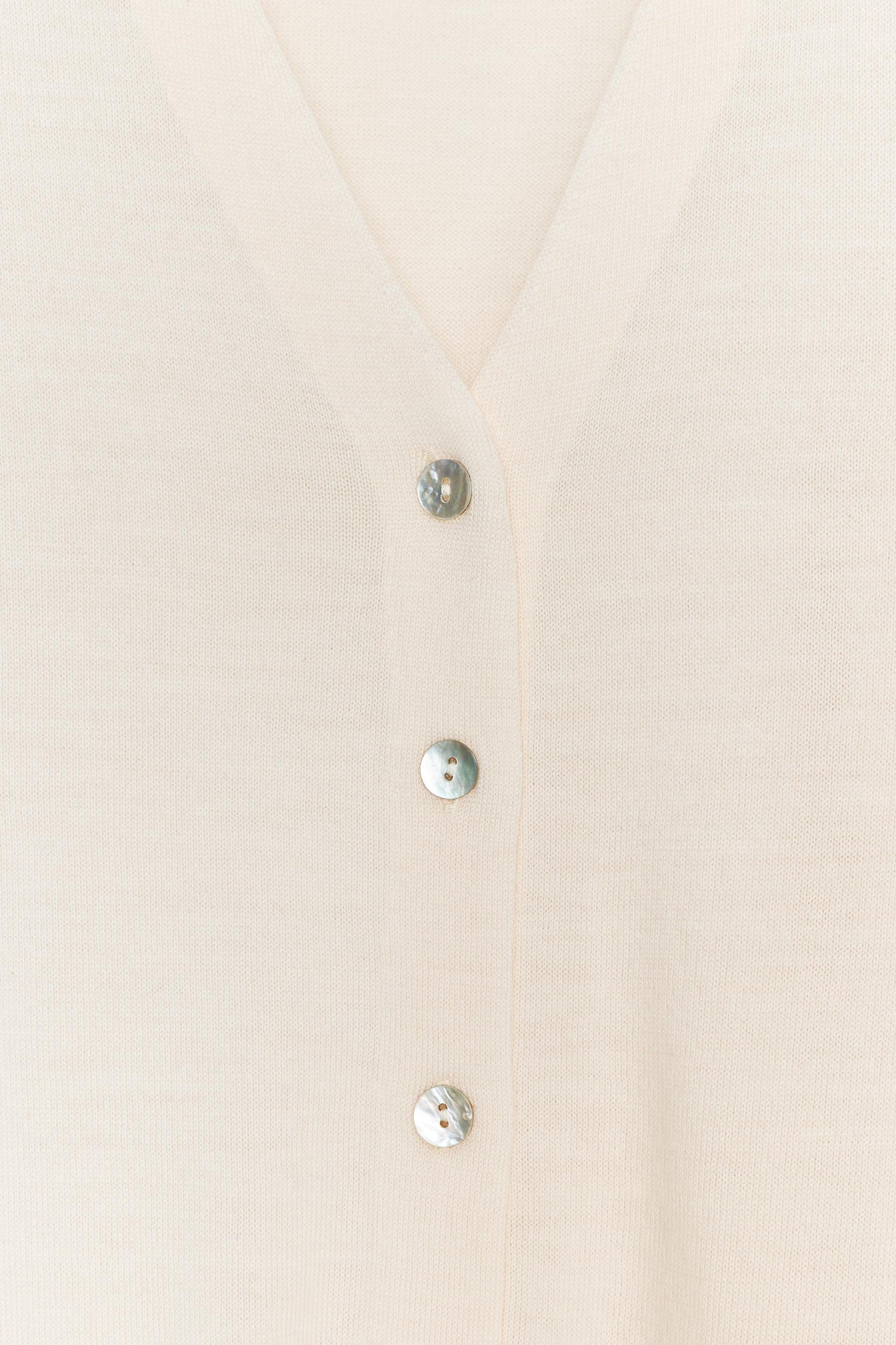 Wollstrickjacke mit V-Ausschnitt