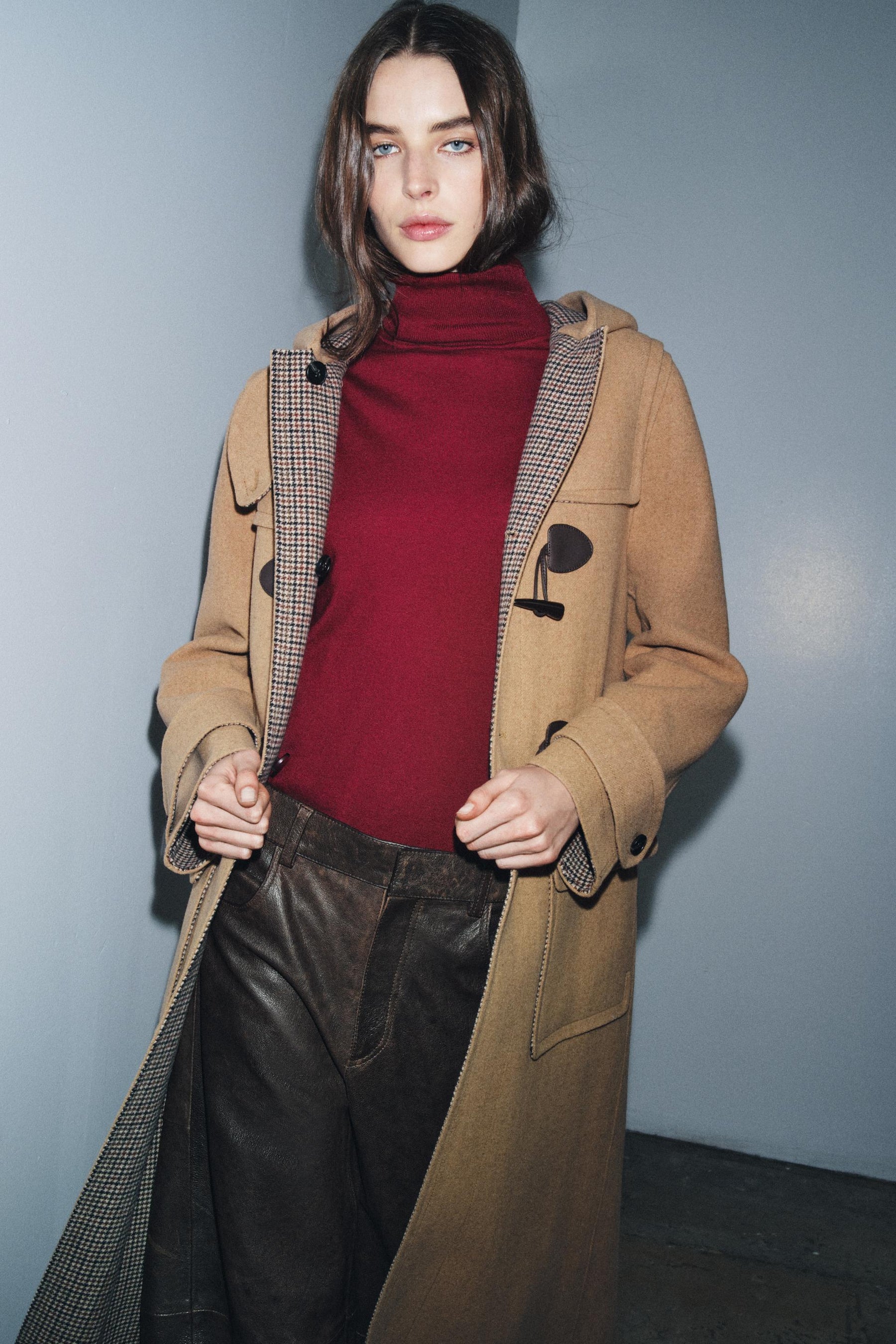 Wollpullover mit hohem Kragen