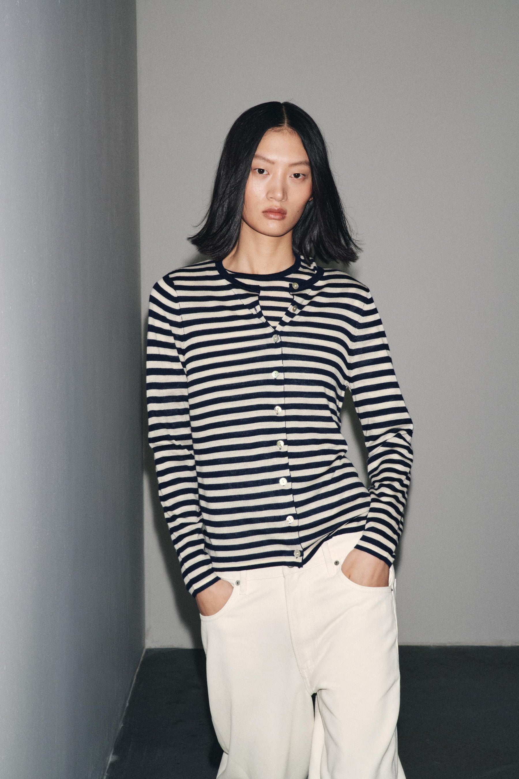 Gestreifter Strickcardigan