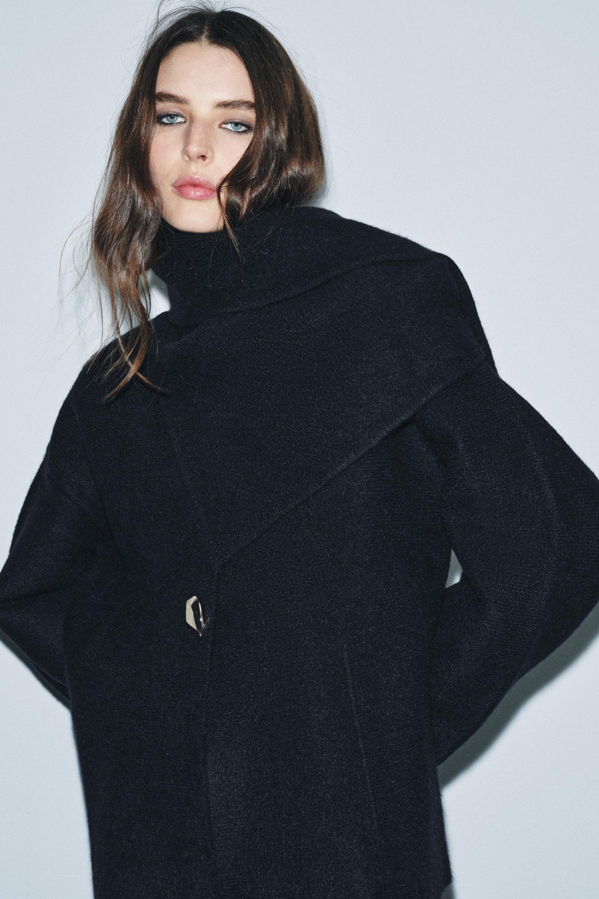 SHORT KNIT COAT WITH SCARF - Image 2