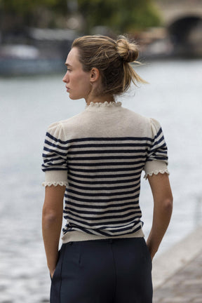 Gestreifter Strickpullover