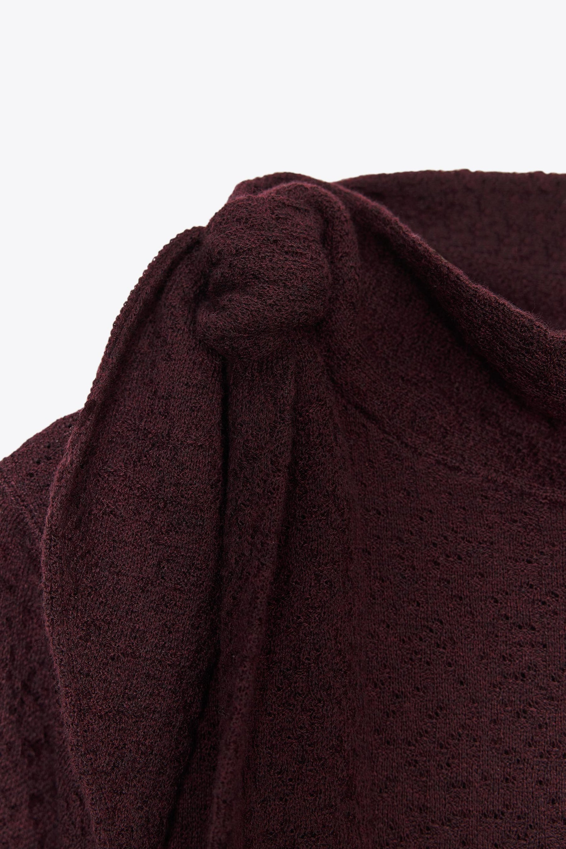 Strickpullover mit Krawatte