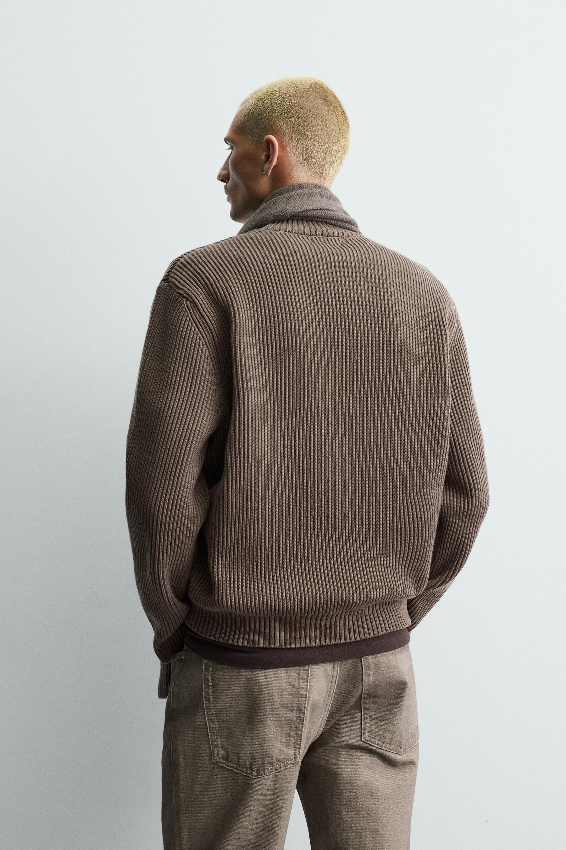 HIGH NECK TEXTURED JUMPER - Image 3
