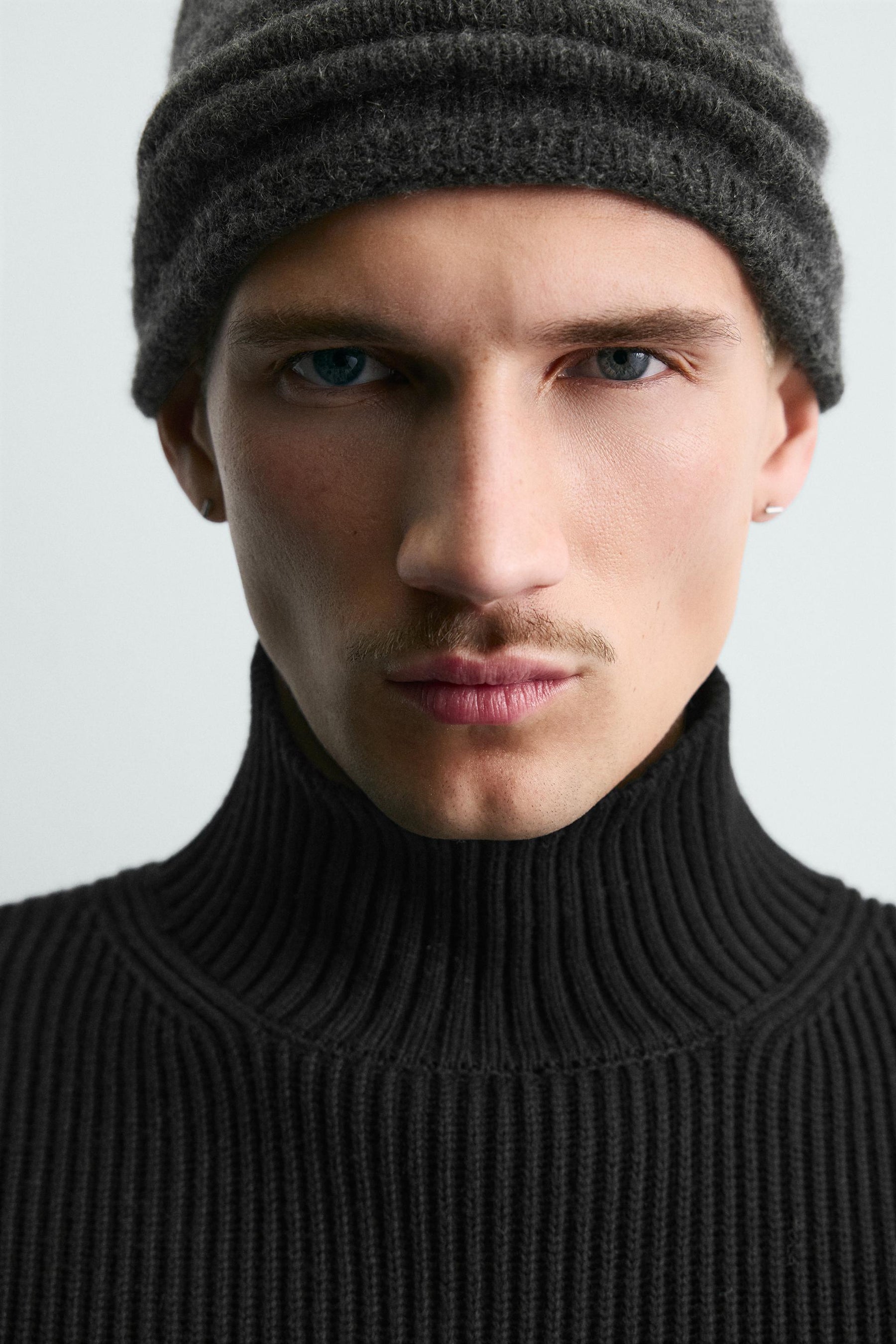 TEXTURED HIGH NECK JUMPER - Image 5