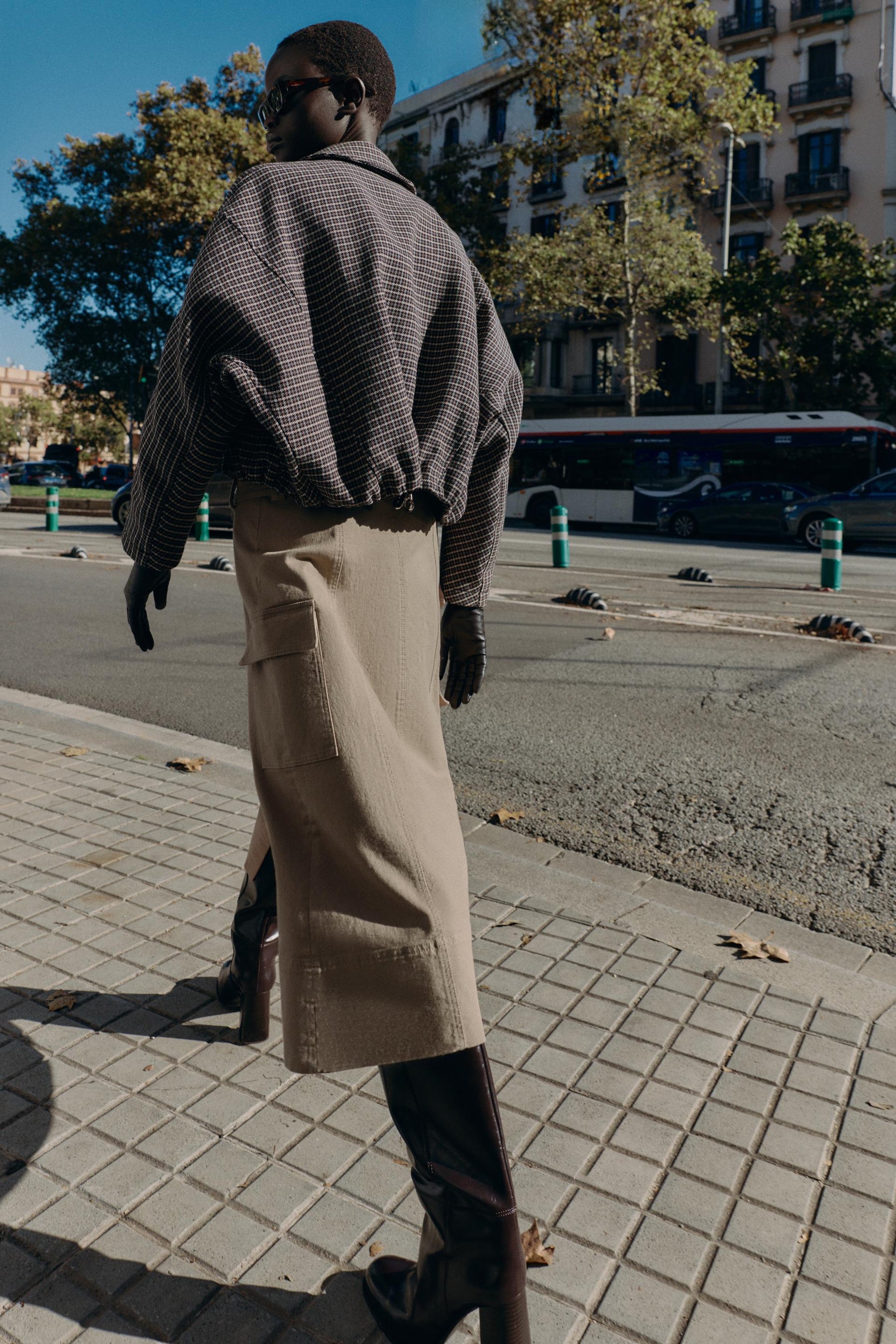 Gesteppte Bomberjacke im Hahnentrittmuster