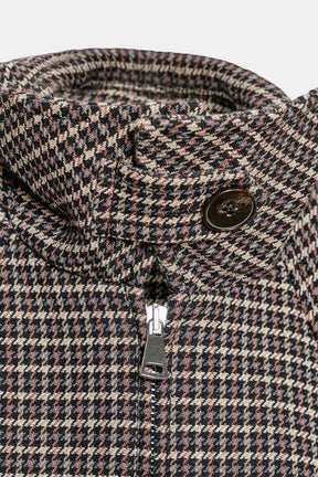 Gesteppte Bomberjacke im Hahnentrittmuster