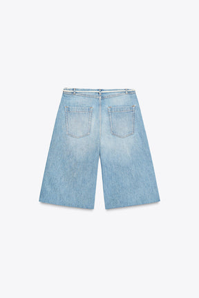 Hüftig geschnittene Denim-Bermudashorts