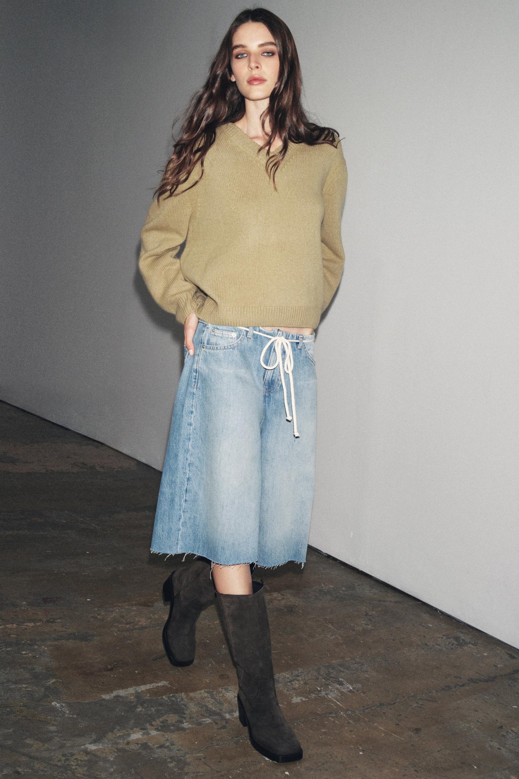 Hüftig geschnittene Denim-Bermudashorts