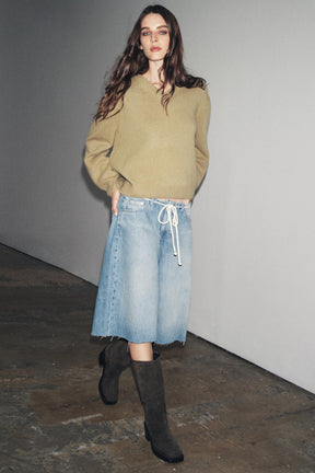 Hüftig geschnittene Denim-Bermudashorts