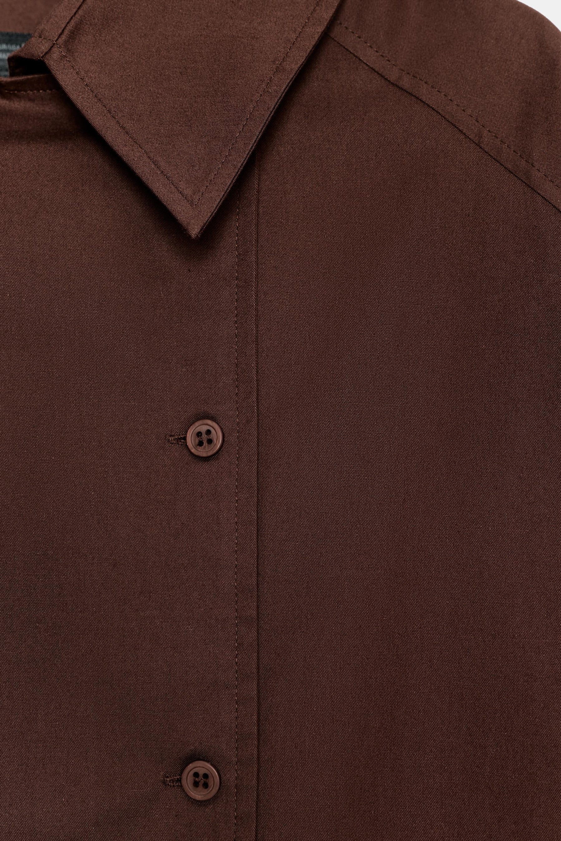 Übergroßes Faltenhemd