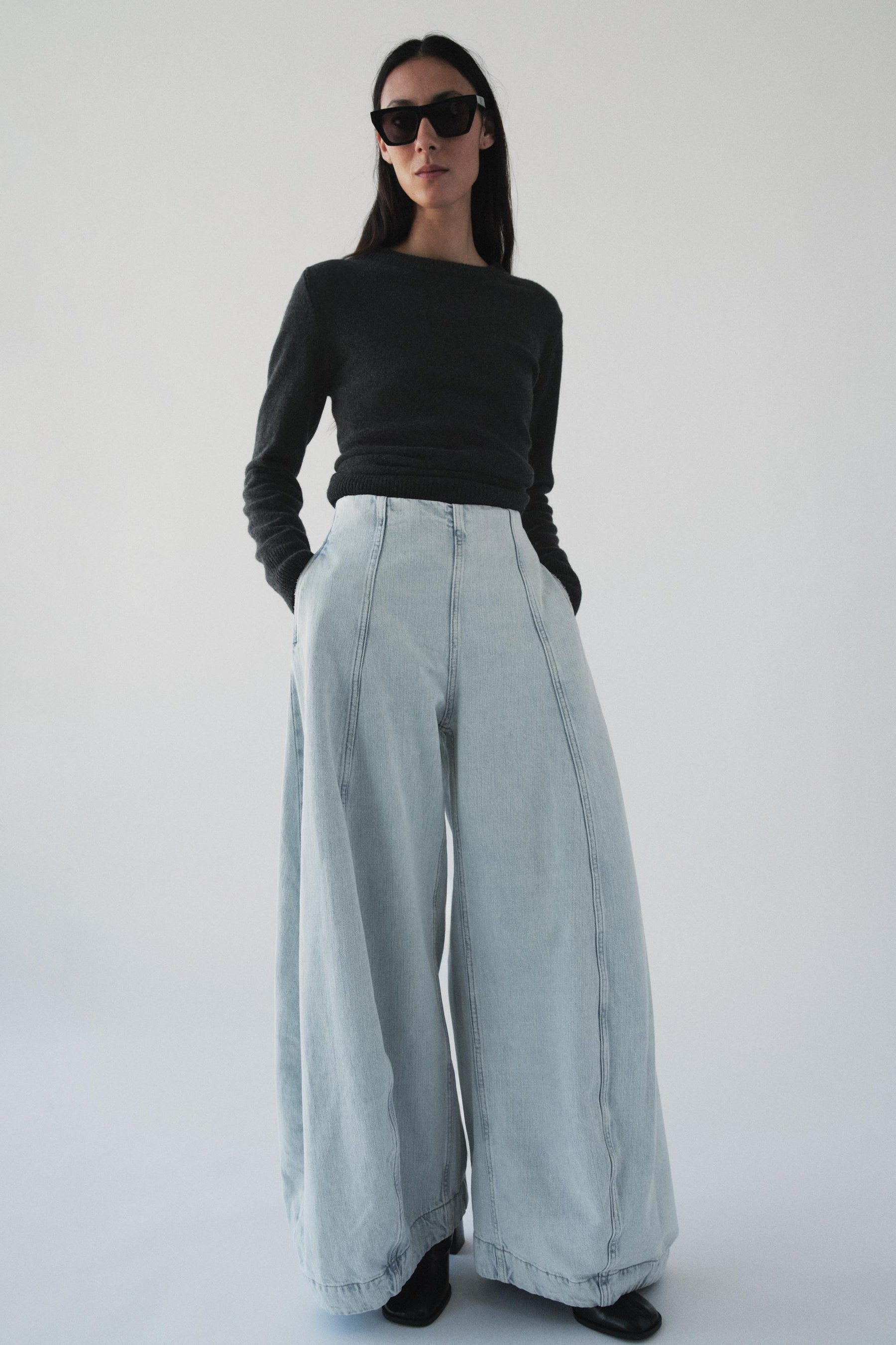 High-Waist Balloon Jeans