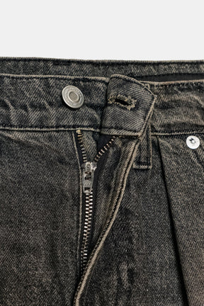 Weit geschnittene Jeans mit mittelhohem Bund