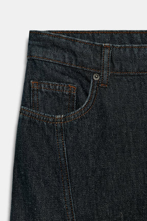 Weit geschnittene Jeans mit mittelhohem Bund