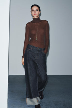 Weit geschnittene Jeans mit mittelhohem Bund