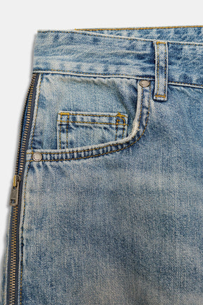 Jeans mit mittelhohem Bund und Reißverschlüssen