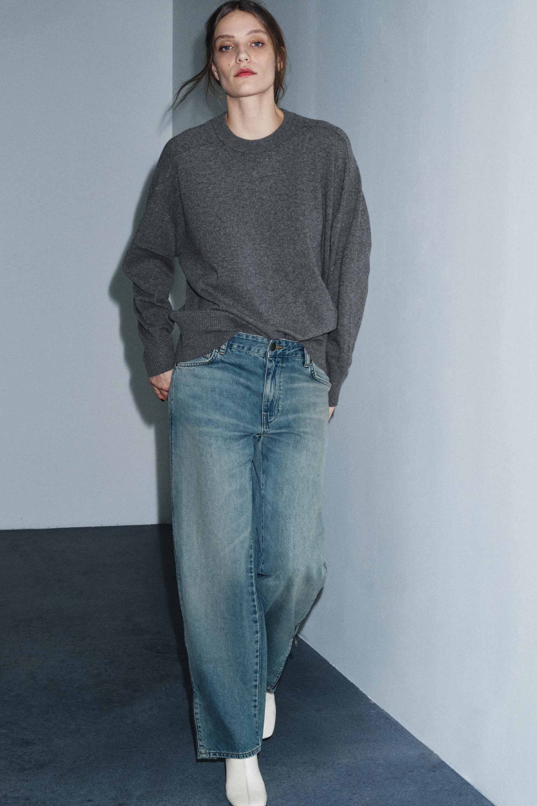 Jeans mit mittelhohem Bund und Reißverschlüssen