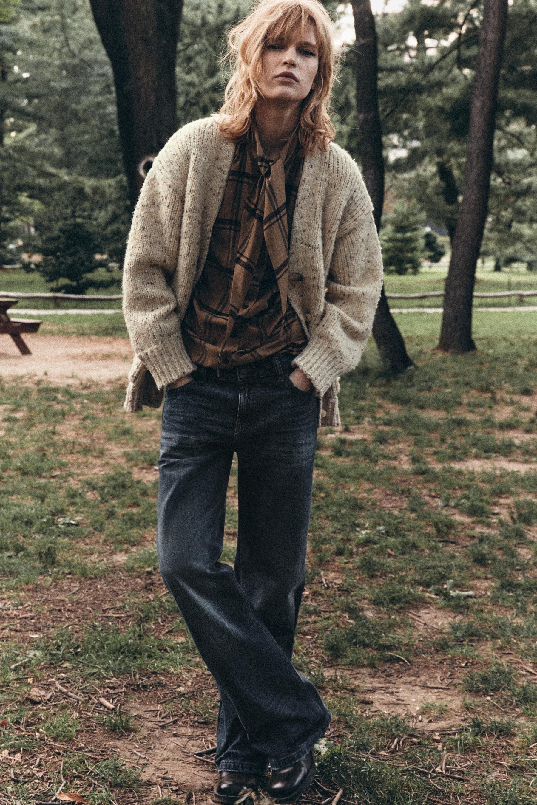 ÜBERGROSSER STRICKCARDIGAN