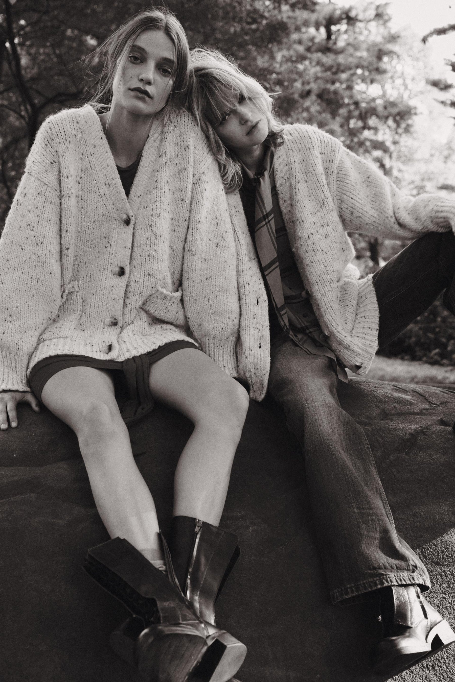 ÜBERGROSSER STRICKCARDIGAN