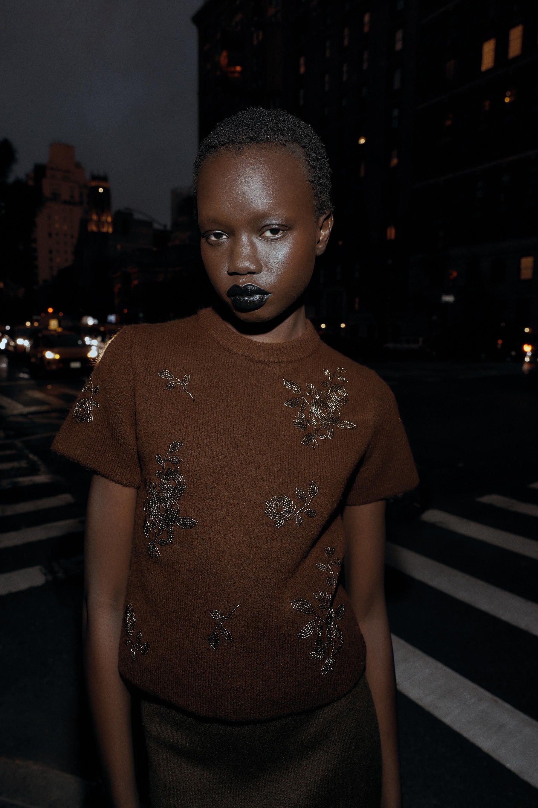 Kurzarmpullover mit Perlenbesatz