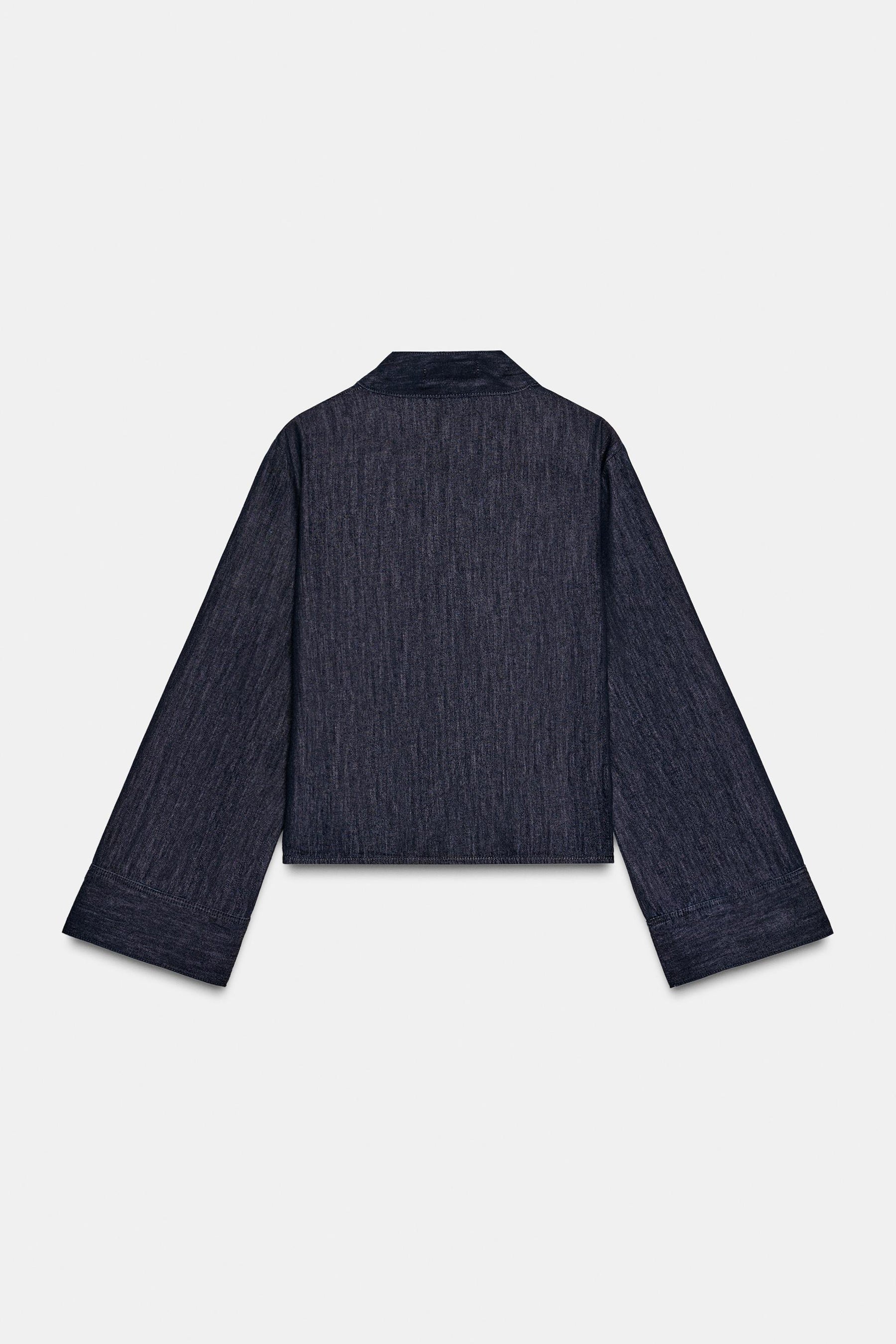 Jeanshemd mit hohem Kragen