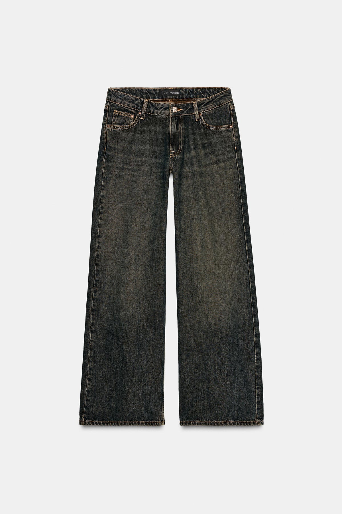 Weit geschnittene, tief sitzende Jeans