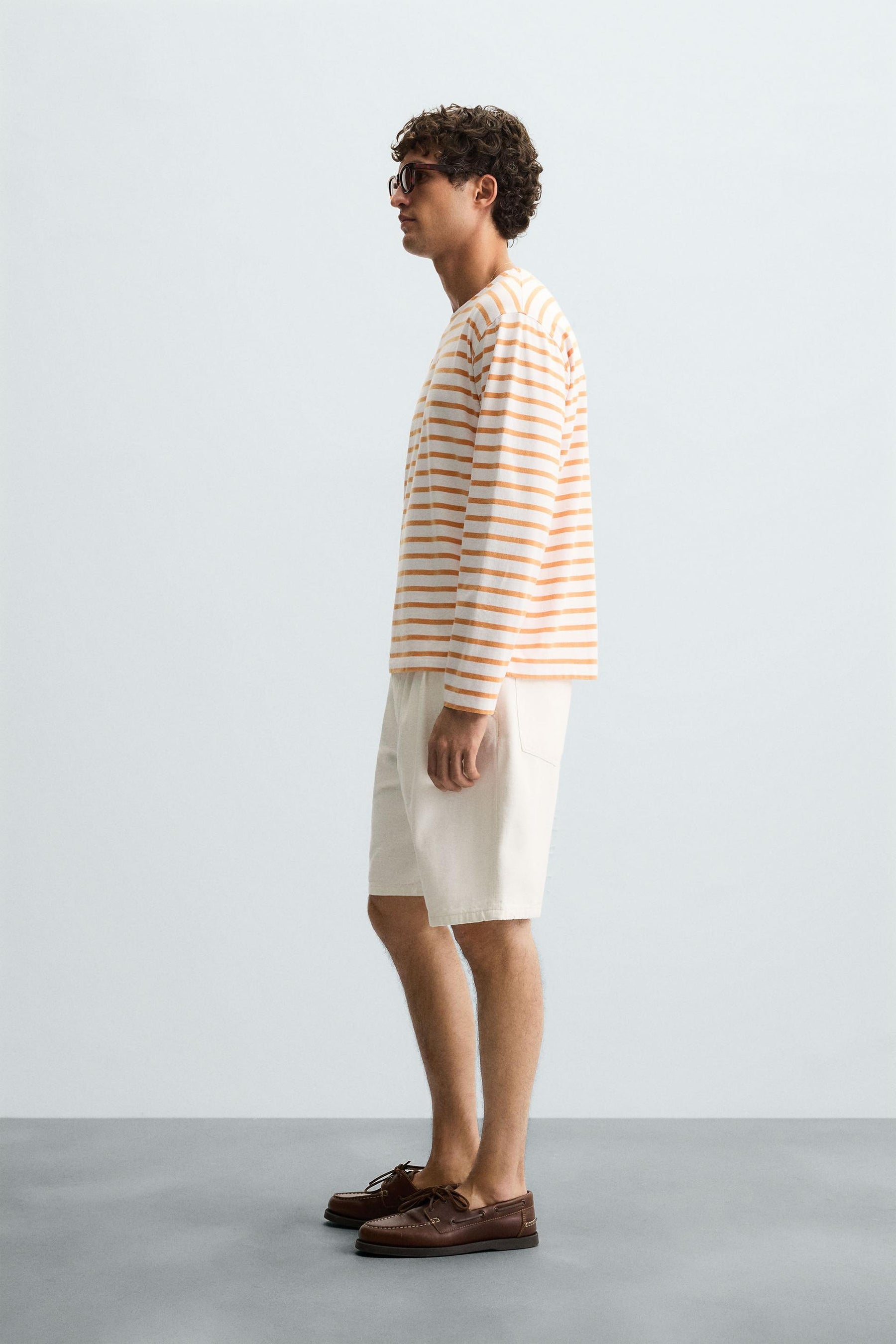 PLEATED RELAXED FIT BERMUDA SHORTS - Image 4