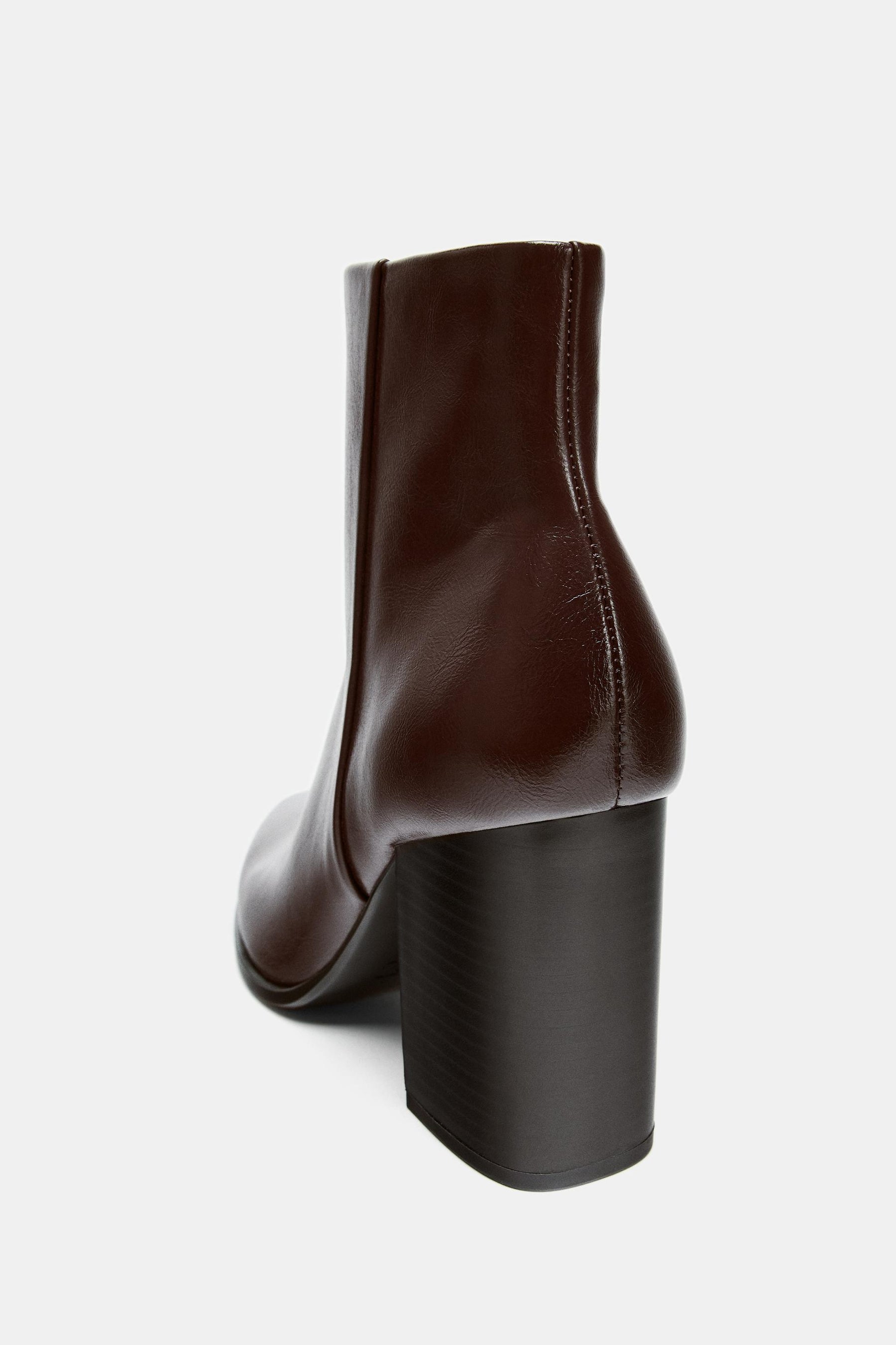 Stiefeletten mit breitem Absatz