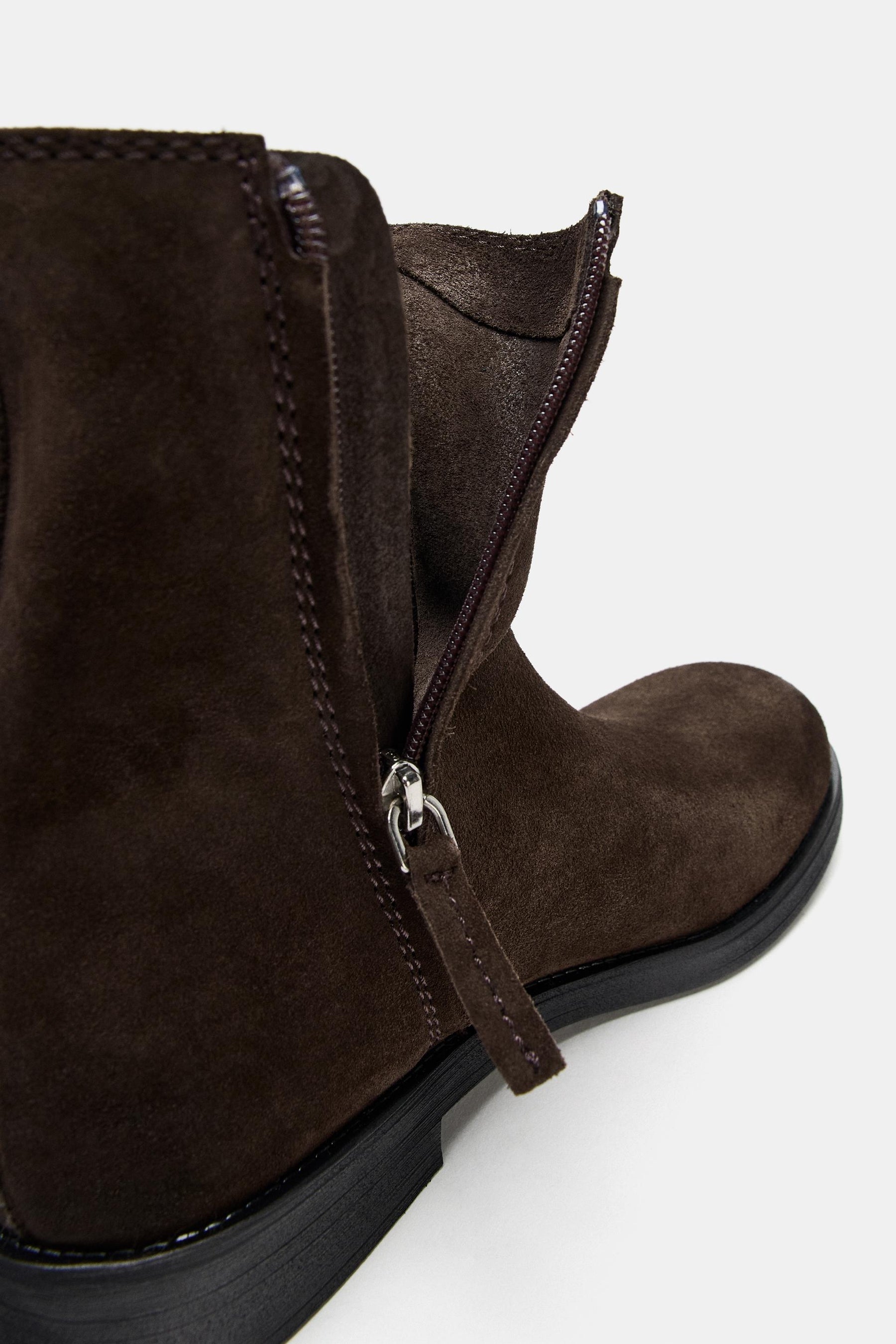 WILDLEDER-ANGLE-BOOTS