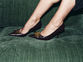 High Heels mit Metallapplikationen