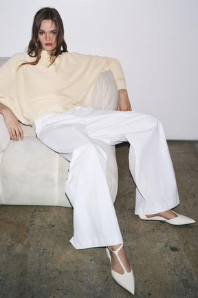 Ballerinas mit Knöchelriemen