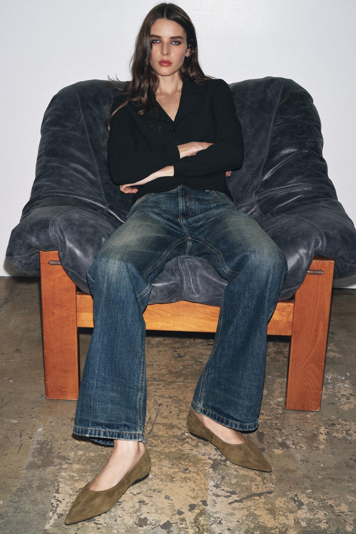 Ballerinas aus Wildleder mit spitzer Zehenpartie