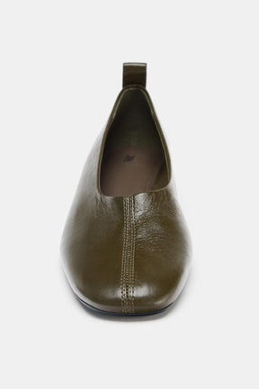 Lederballerinas mit niedrigem Absatz