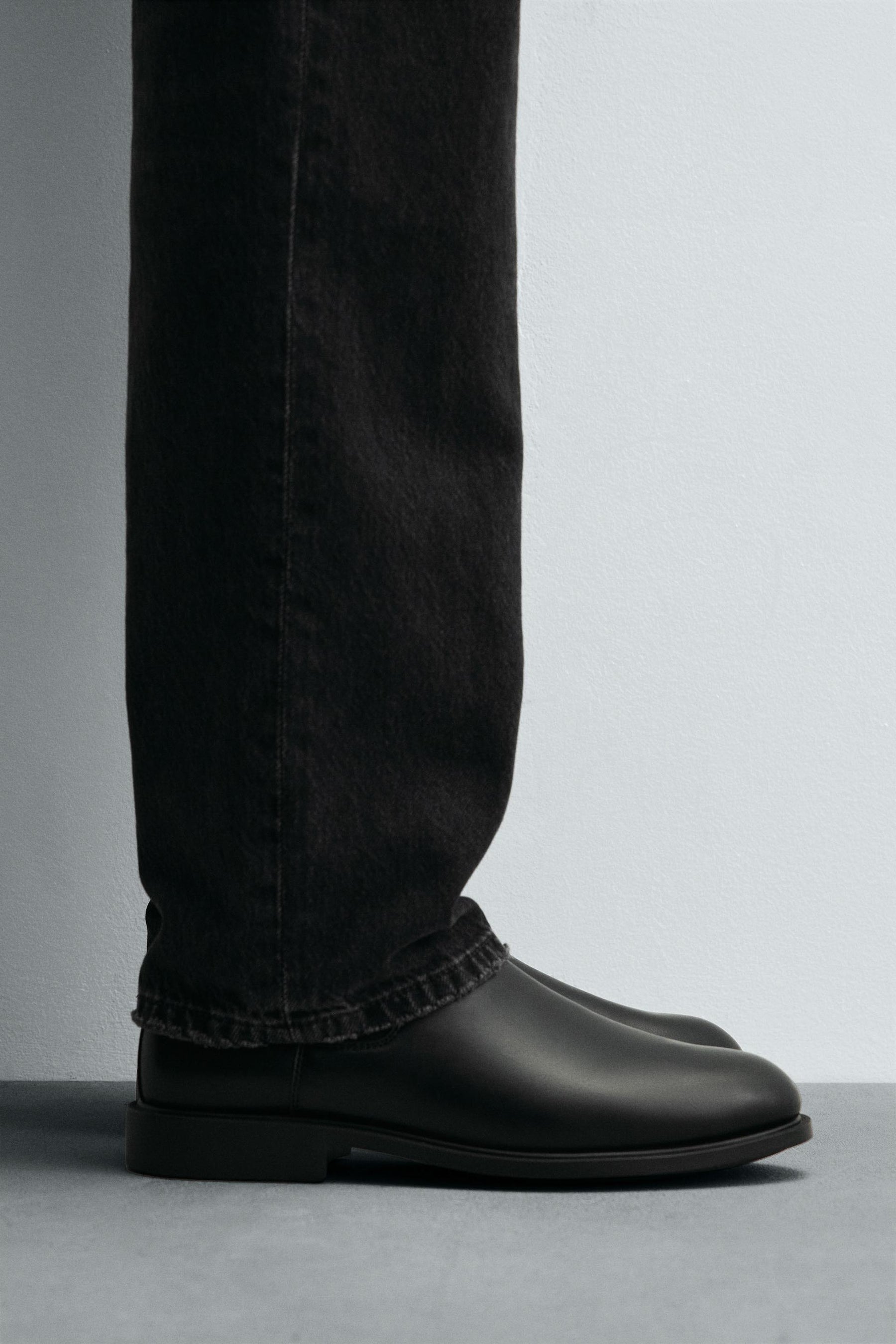 CHELSEA DRESS BOOTS - Image 1
