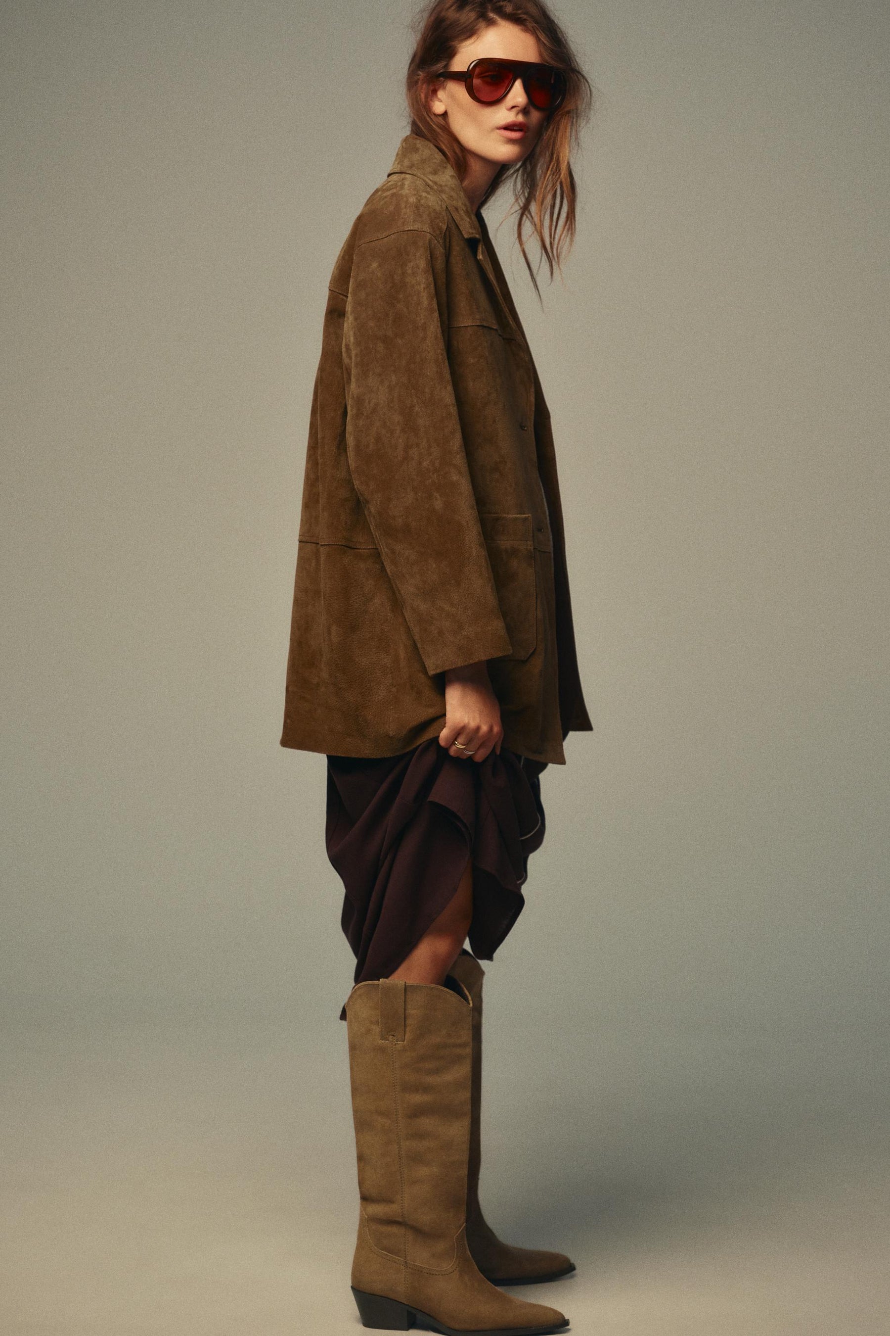 Kniehohe Wildlederstiefel