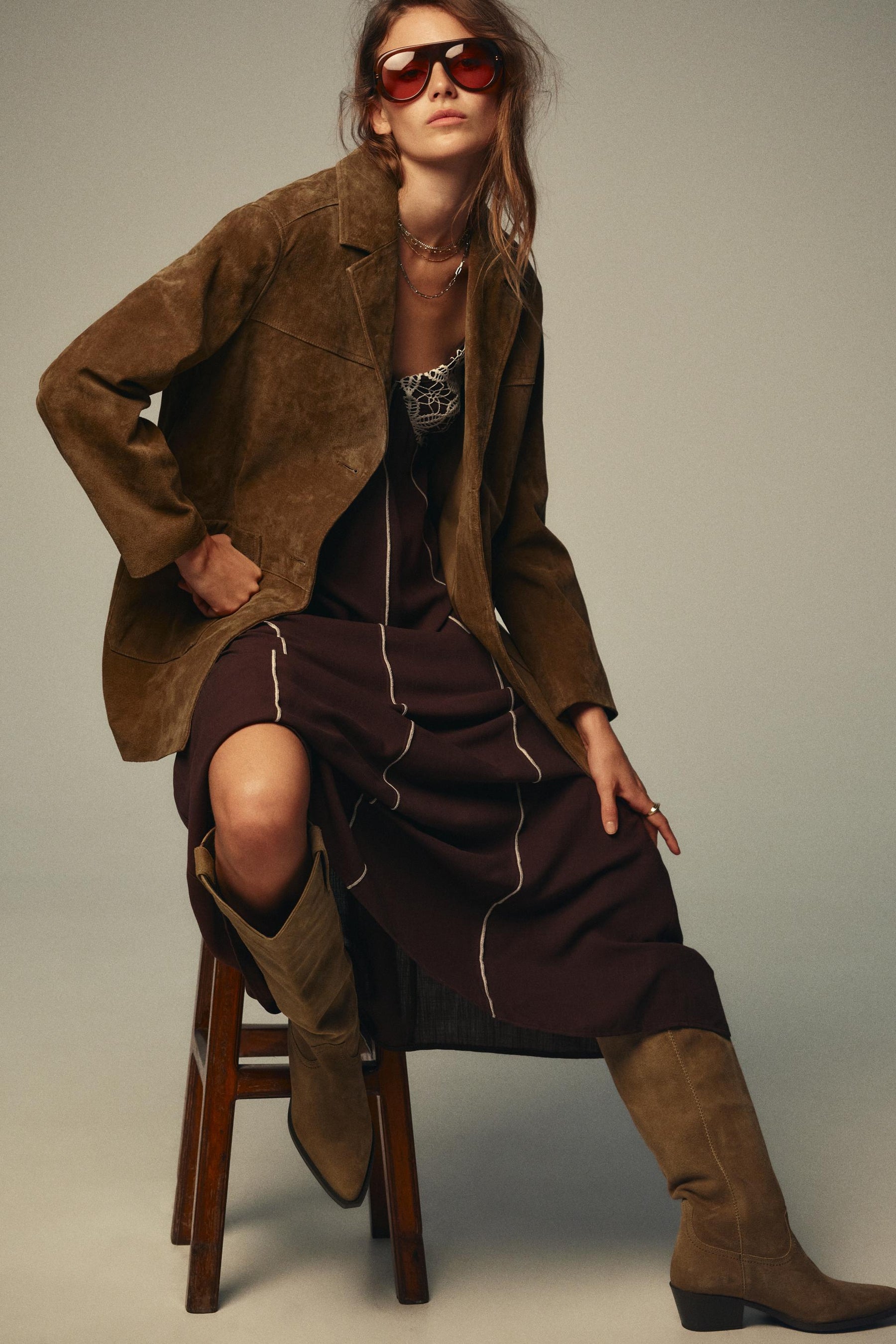 Kniehohe Wildlederstiefel