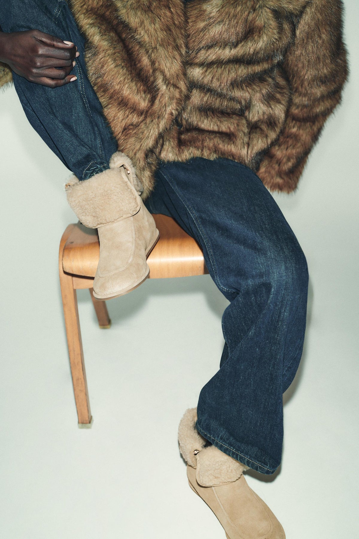 WILDLEDER-ANGLE-BOOTS