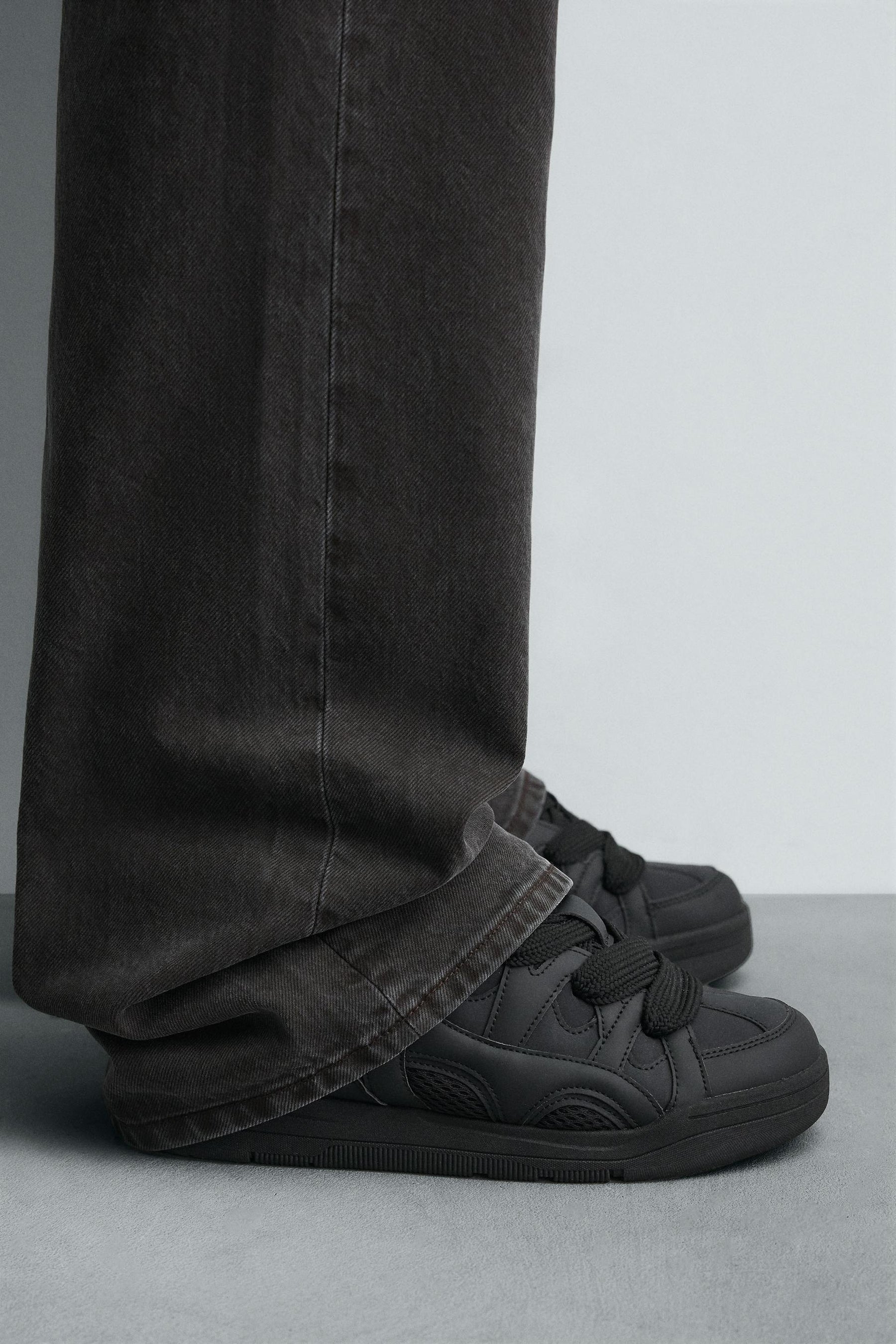 CHUNKY LACE TRAINERS - Image 1