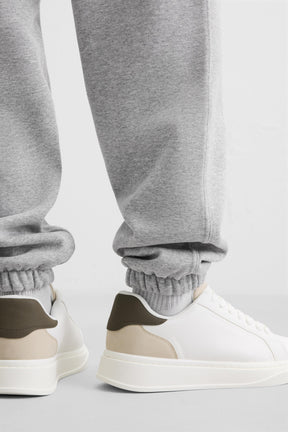 Sneaker mit Fersendetail