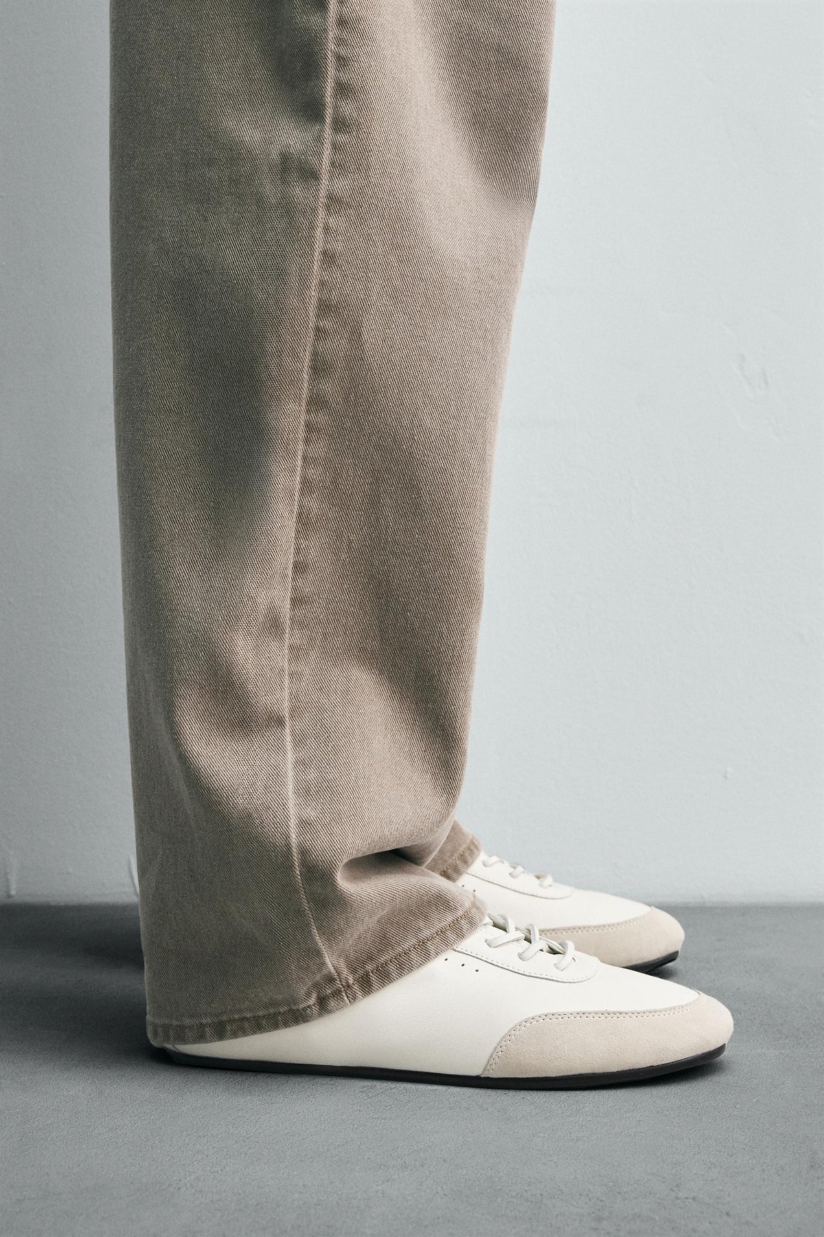 LEDER-SNEAKER IN LIMITIERTER AUFLAGE