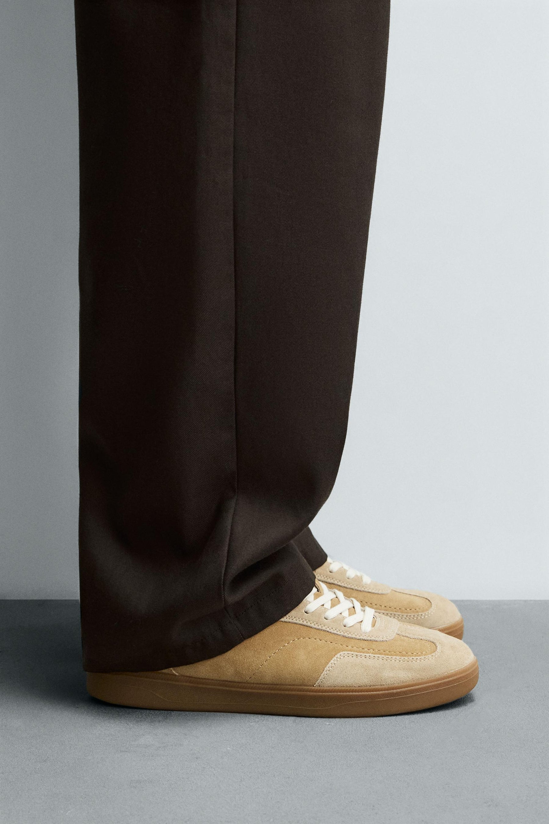 CONTRAST SOLE LEATHER TRAINERS - Image 1